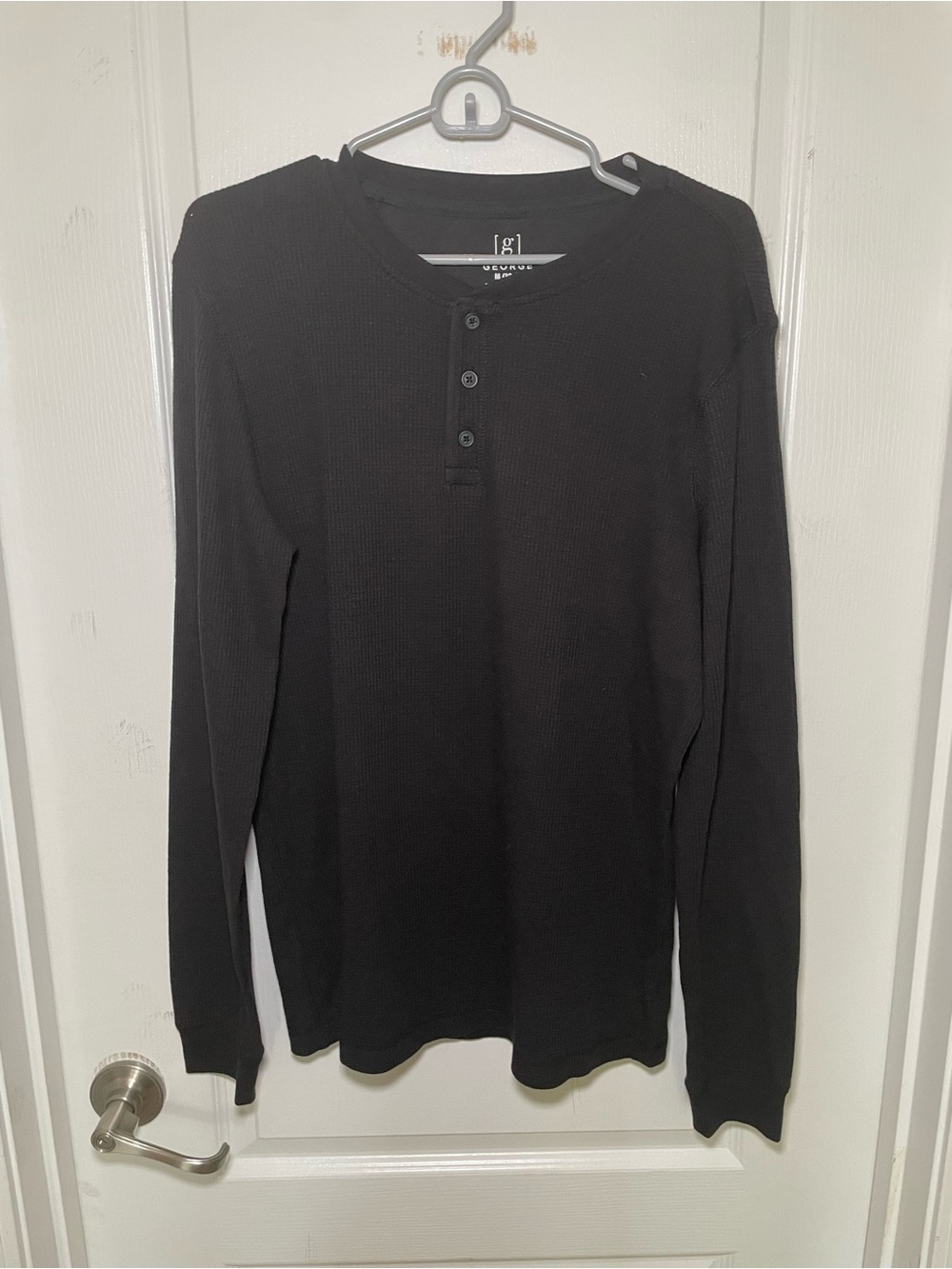 Men's Black Long-Sleeve Henley Shirt